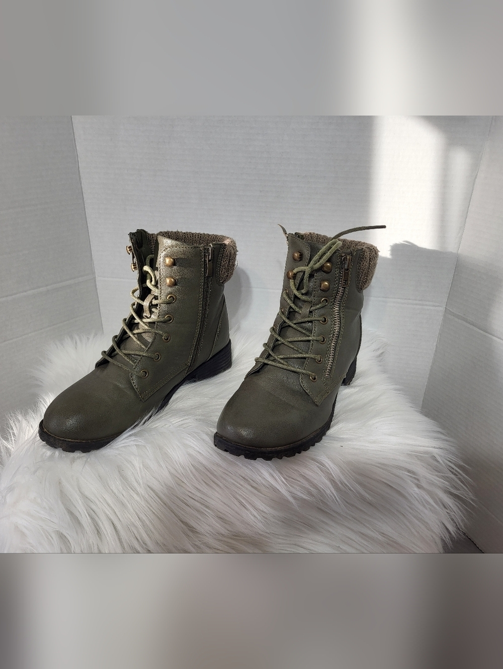 Ardene Olive Lace-Up Knit-Cuff Ankle Boots, Size 7